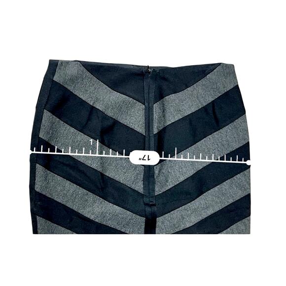 White House Black Market Black Grey Chevron Ponte Pencil Skirt 2 NWT Academia - Picture 6 of 11
